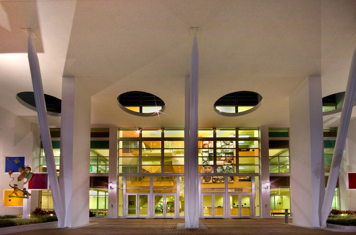 Architectural dusk entrance view of the Children's Services Council - West Palm Beach, FL