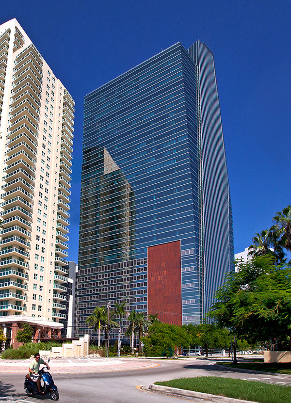 Architectural west view of 1450 Brickell office tower.