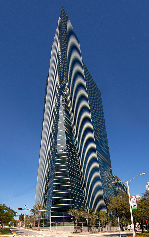 Architectural view of 1450 Brickell office tower.