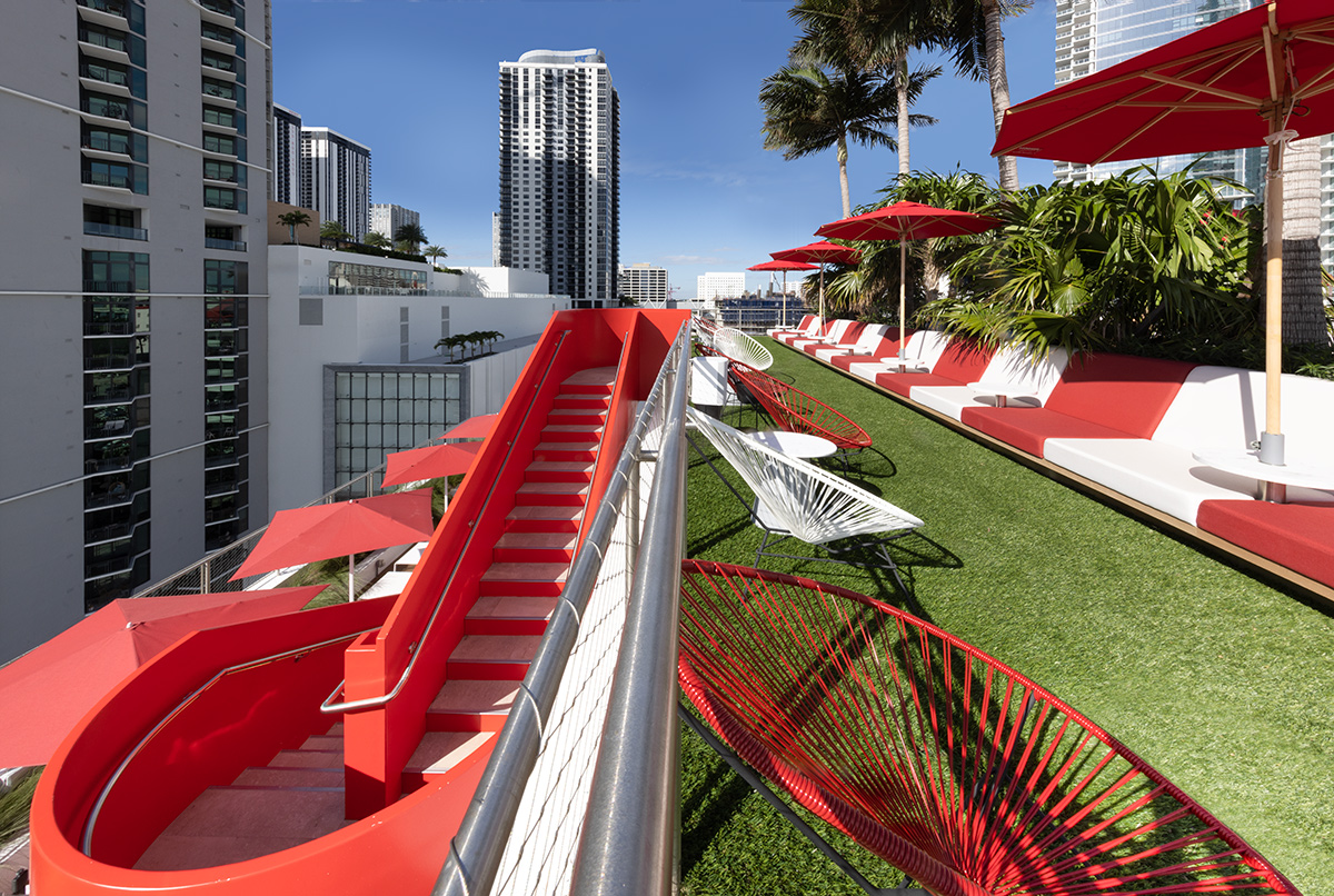 Architectural pool deck view of the Citizen M hotel in Miami, FL.