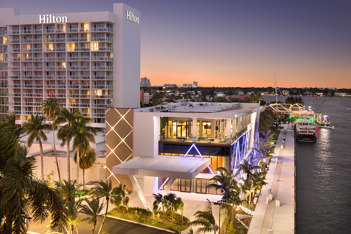 Architectural dusk view of the Hilton Marina in Fort Lauderdale, FL.