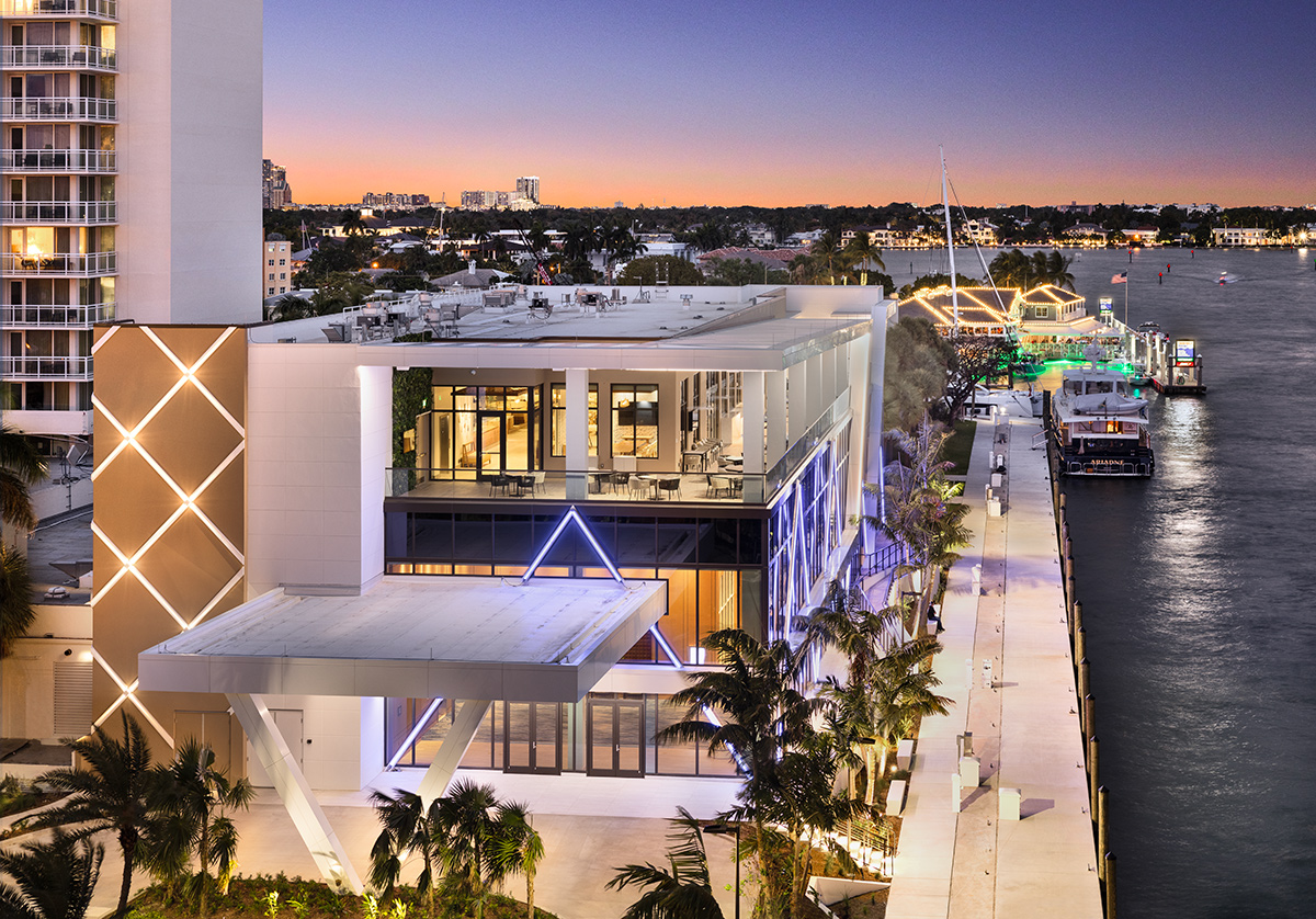 Architectural dusk view of the Hilton Marina in Fort Lauderdale, FL.