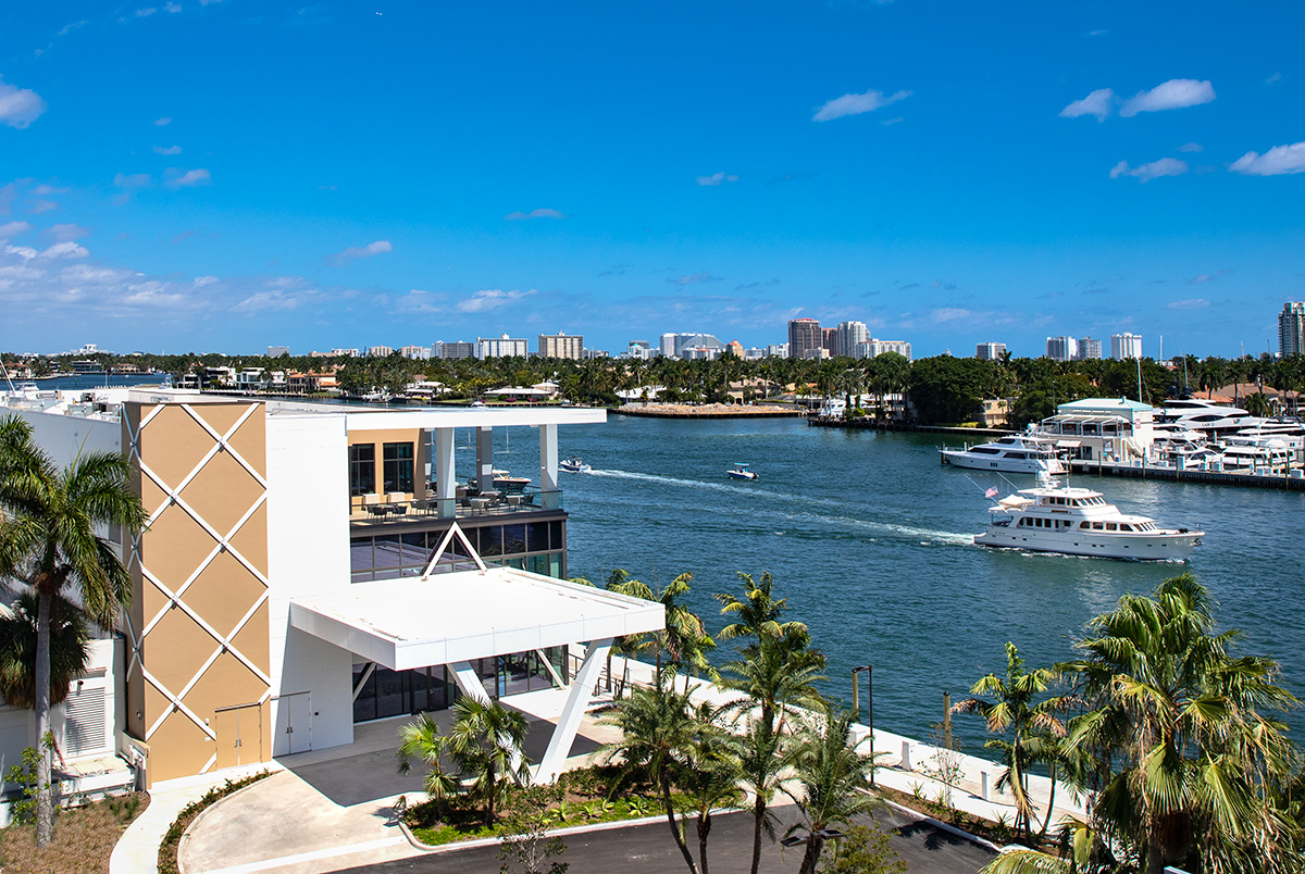 Architectural view of the Hilton Marina in Fort Lauderdale, FL.