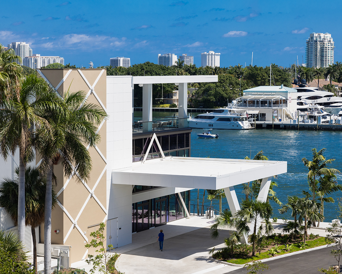 Architectural view of the Hilton Marina in Fort Lauderdale, FL.