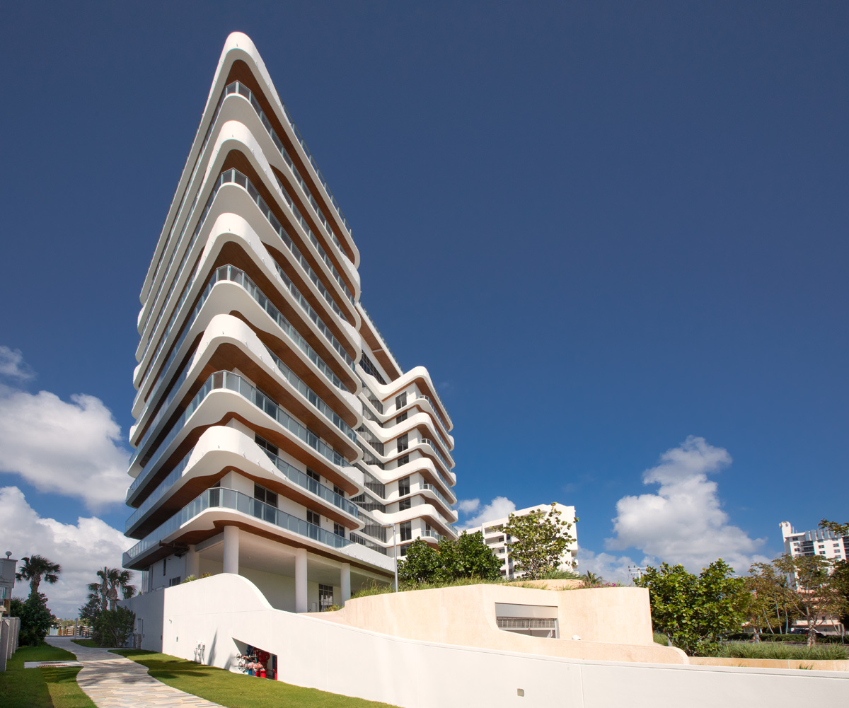 Architectural south view of Monaco Yacht Club condo in Miami Beach, FL.
