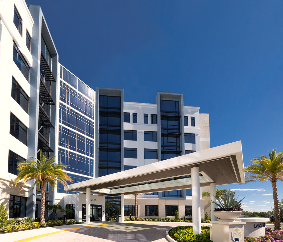 Architectural entrance view of Shell Point Larsen Health in Fort Myers, FL.