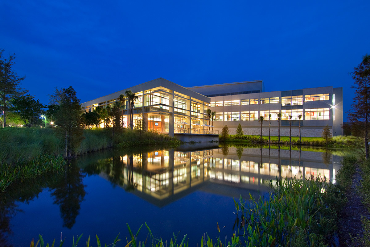 Architectural dusk view of Burnham Institute for Medical Research - Orlando, FL