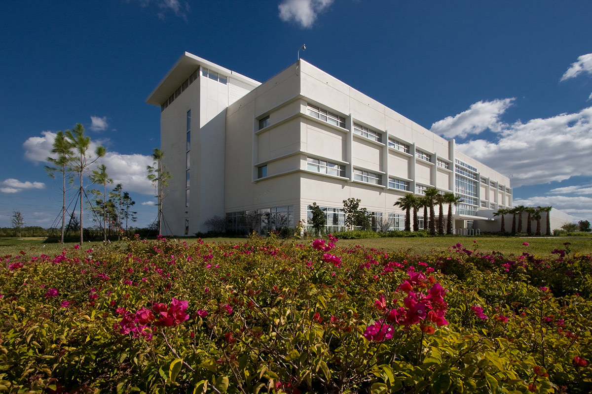 Architectural view of Torrey Pines Institute for Molecular Studies - Port Saint Lucie, FL